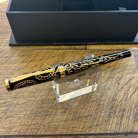 NIB Cross Sauvage 2015 Year Of The Goat Moonlit Black Lacquer Ballpoint Pen